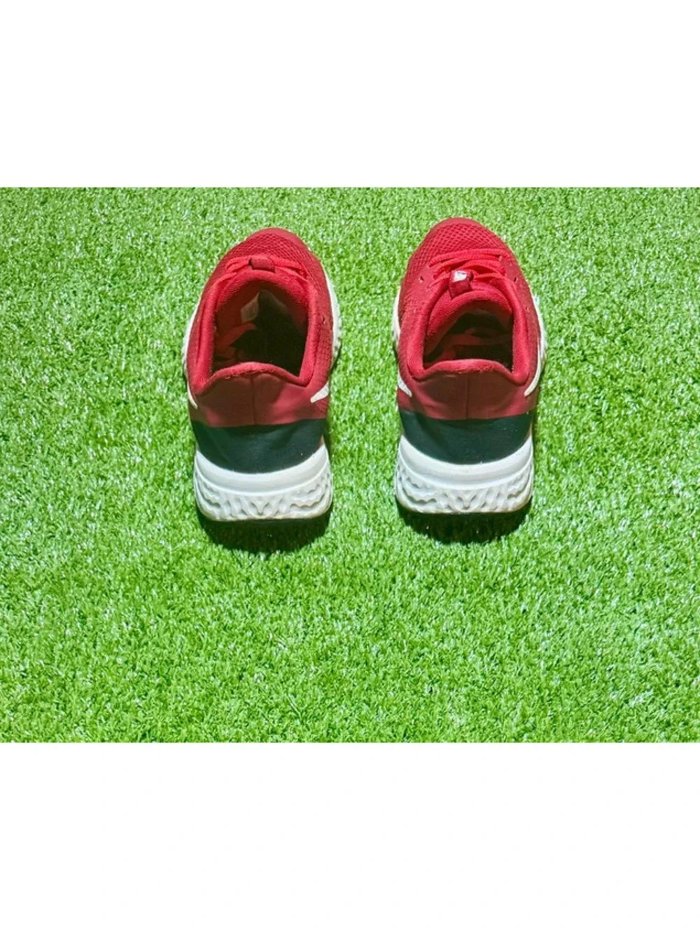 Nike Revolution 5 – Size 4.5Y